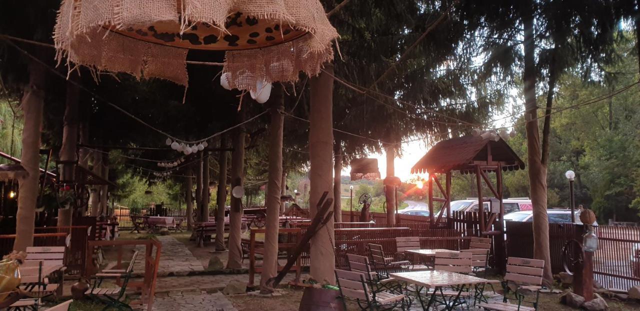 La Padure Hotel Brebu Ngoại thất bức ảnh