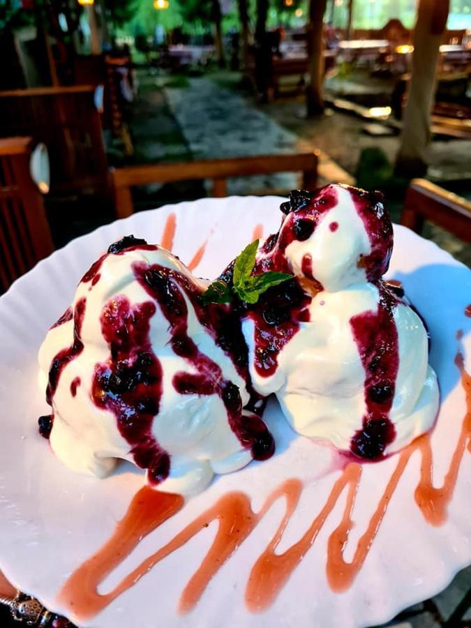 La Padure Hotel Brebu Ngoại thất bức ảnh