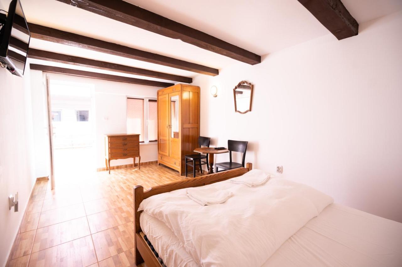 La Padure Hotel Brebu Ngoại thất bức ảnh