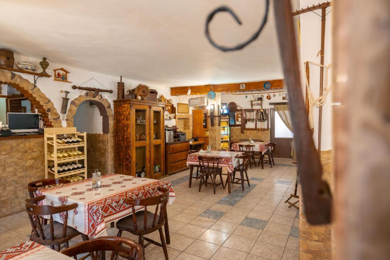 La Padure Hotel Brebu Ngoại thất bức ảnh
