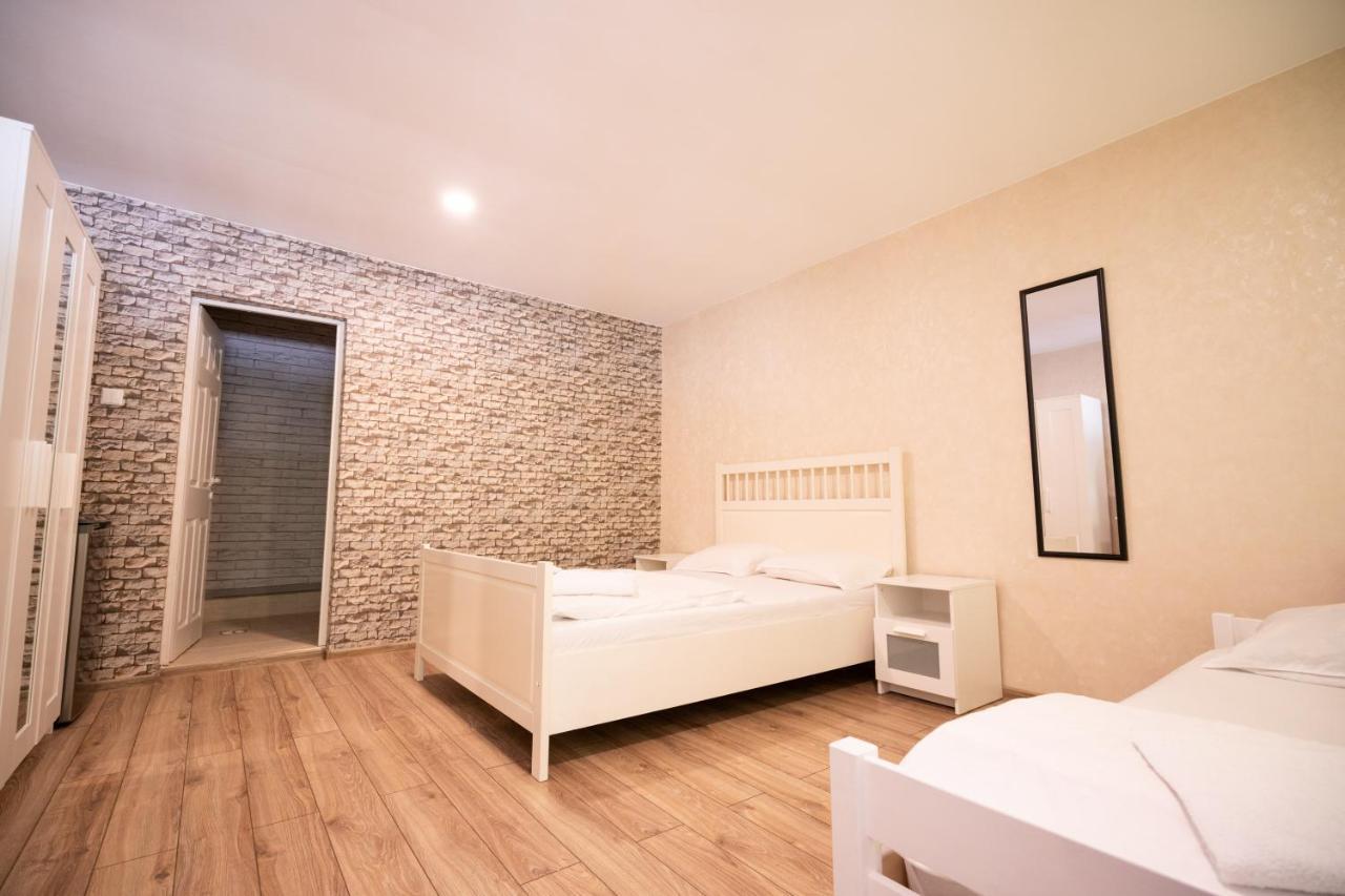La Padure Hotel Brebu Ngoại thất bức ảnh