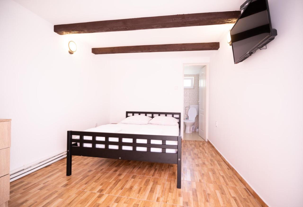 La Padure Hotel Brebu Ngoại thất bức ảnh