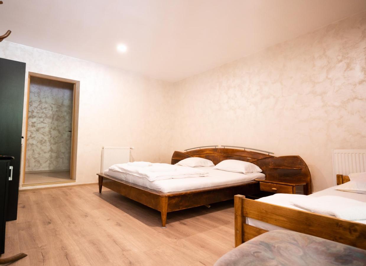 La Padure Hotel Brebu Ngoại thất bức ảnh