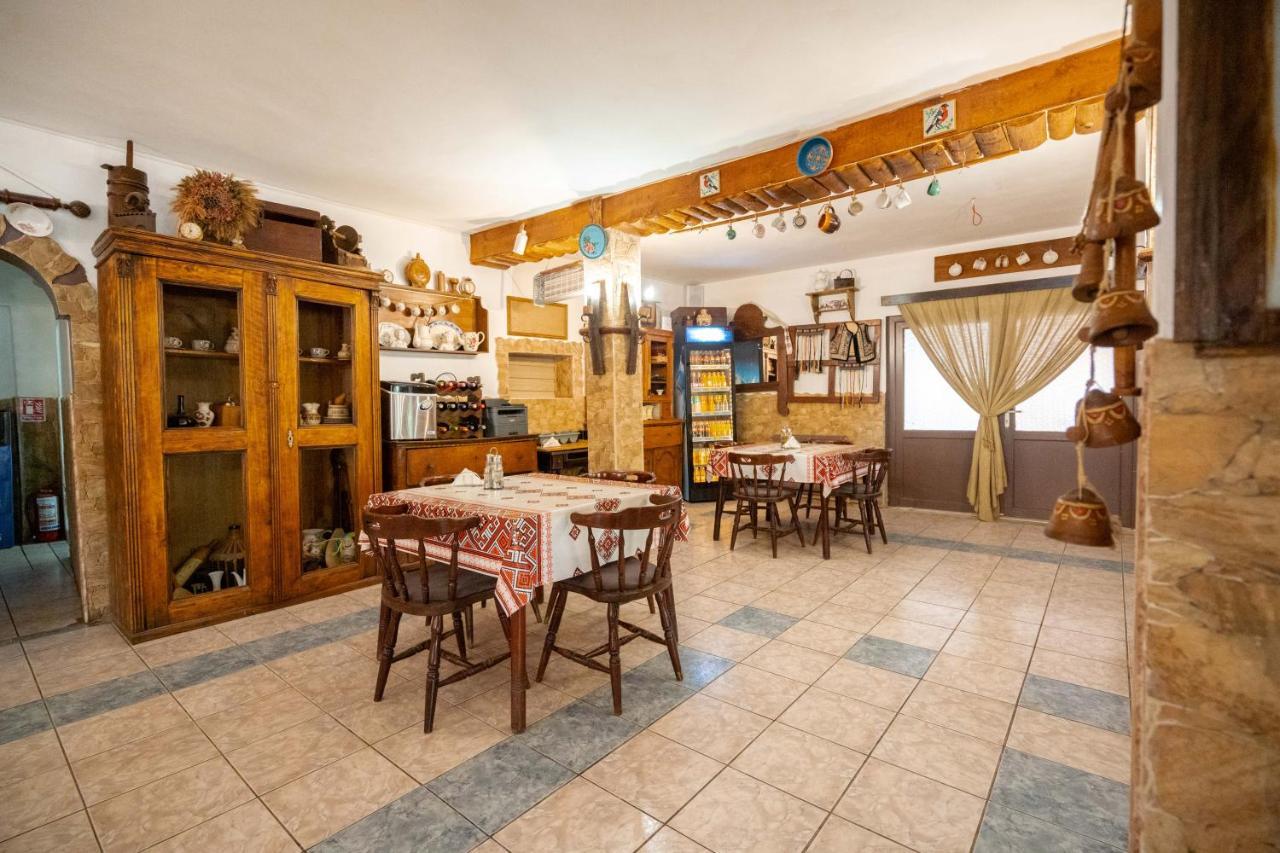 La Padure Hotel Brebu Ngoại thất bức ảnh