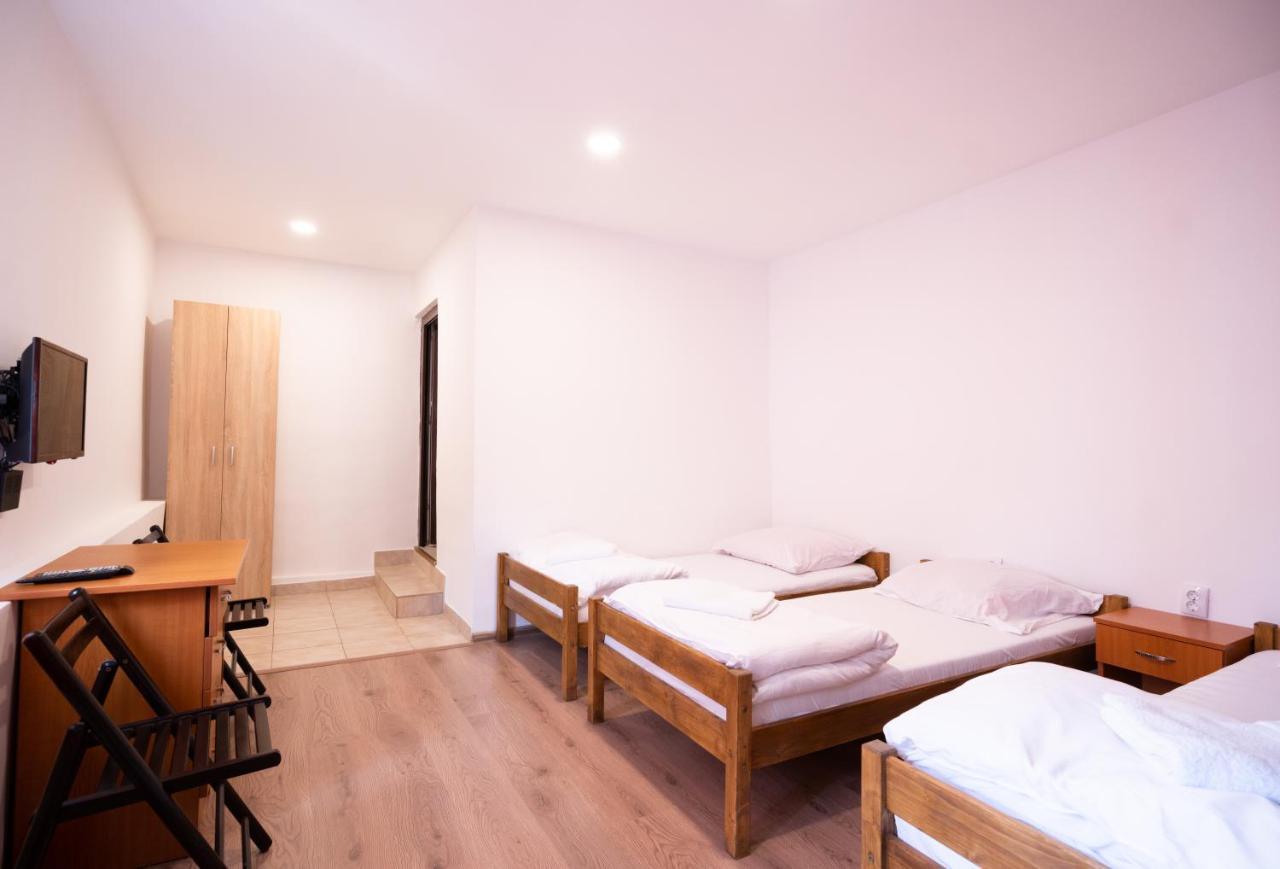 La Padure Hotel Brebu Ngoại thất bức ảnh
